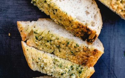 EASY GARLIC BREAD