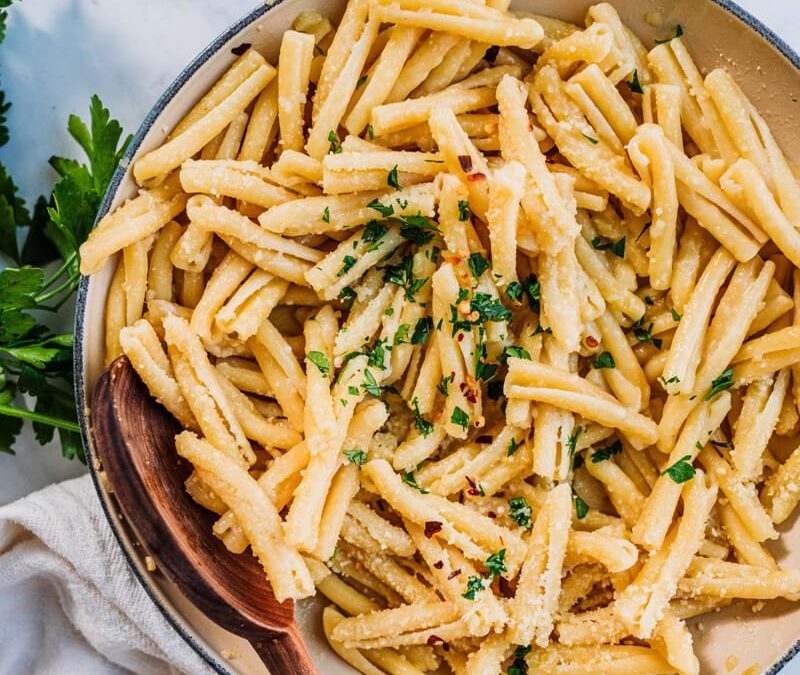 GARLIC BUTTER SAUCE PASTA